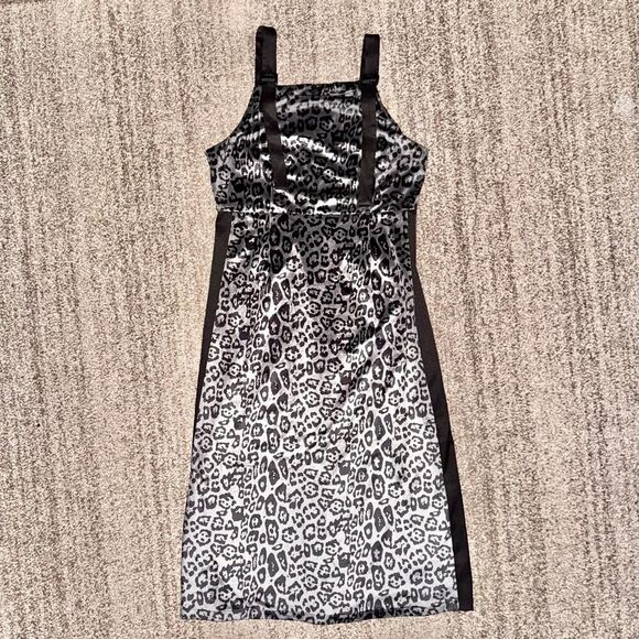 DAZY Women's Black Grey Cheetah Print Velour Shift Dress Size Medium - Picture 5 of 10